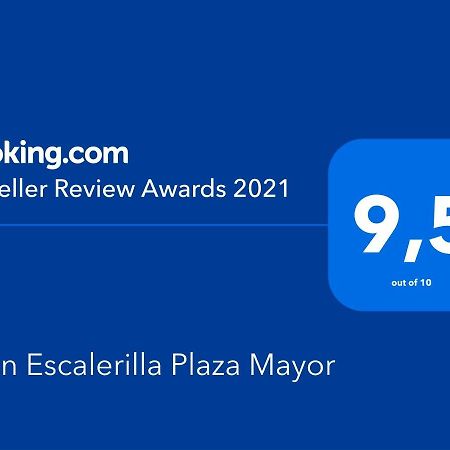 León Escalerilla Plaza Mayor Exterior foto